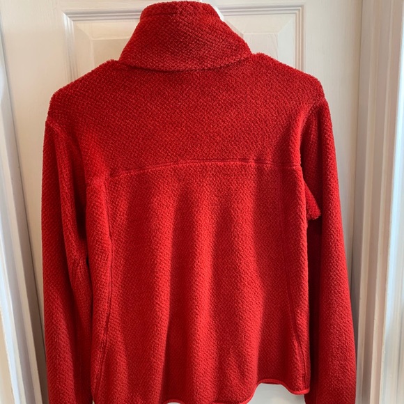 Patagonia women’s Pull Over - Picture 2 of 2